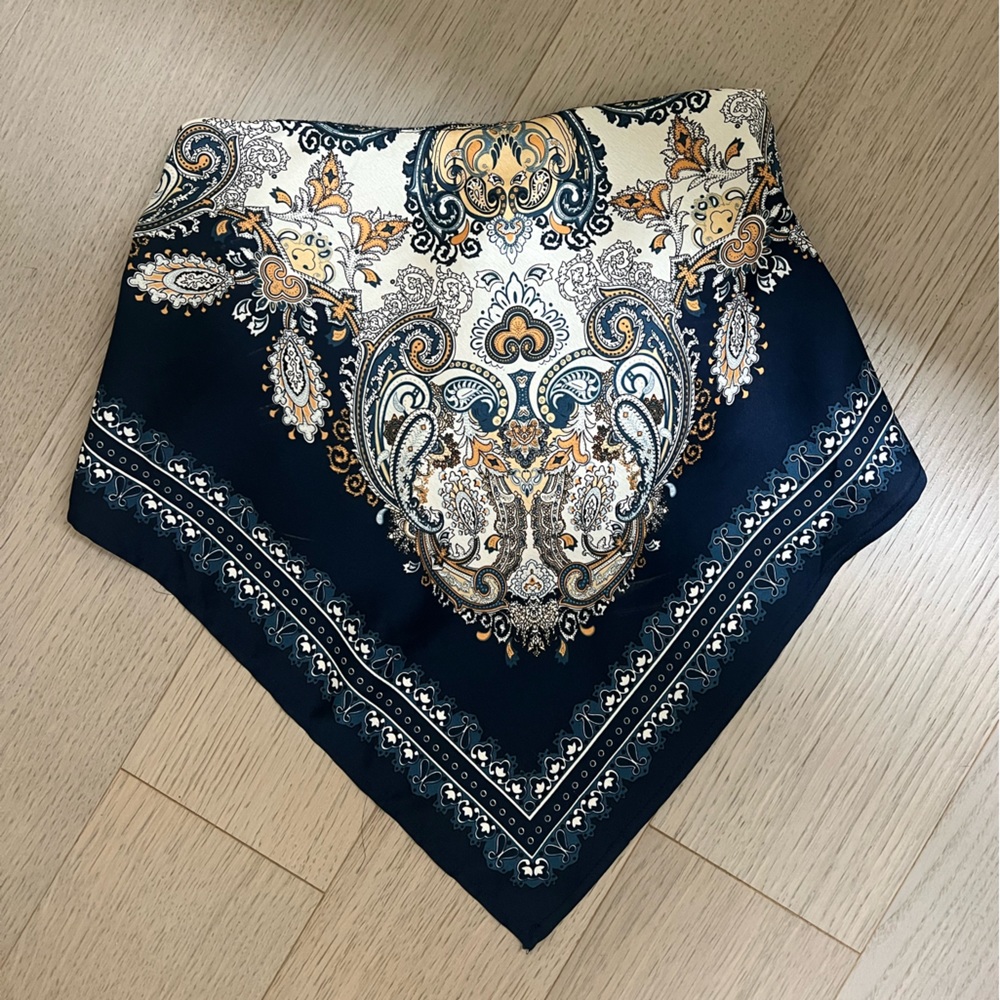 Bandana top with tie in the back from Pookie and Sabastian